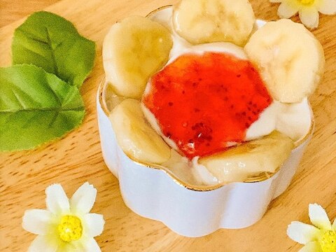 バナナと好きなジャム♪お花ヨーグルト✧˖°